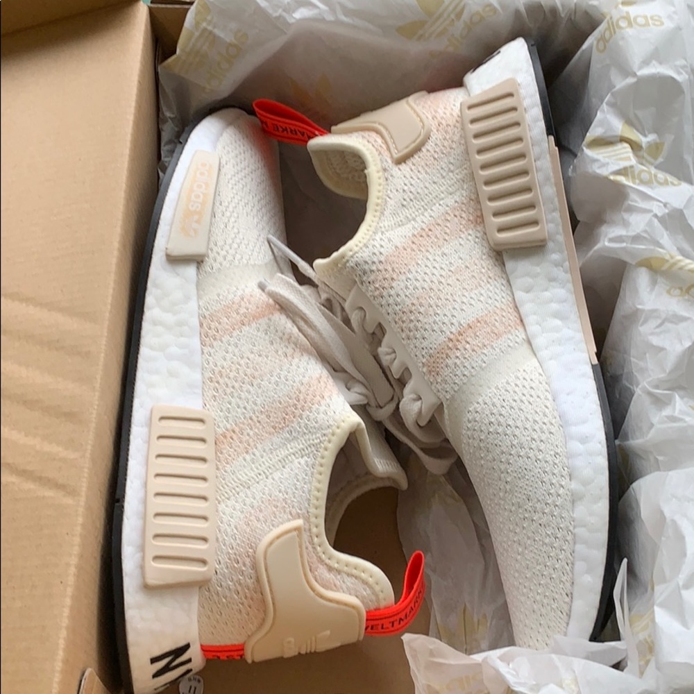 8.5 New NMD W sz 8.5 / 9 adidas genuine - Picture 3 of 6
